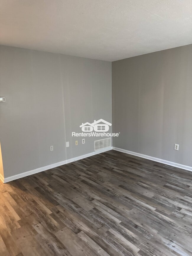 Photo - 218 Candle Light Ln