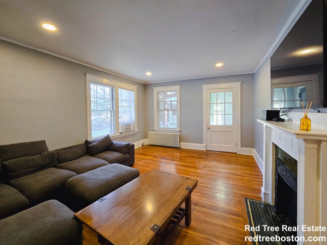 Building Photo - 237 Chestnut Hill Ave Unit 1