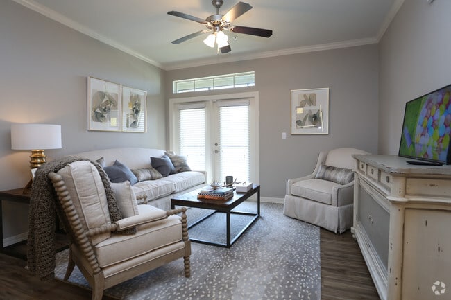 2 Br, Living Room