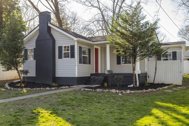 Building Photo - Charming Renovated Home