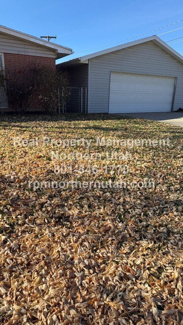 Photo - 5 Bedroom 2 Bath Home In Kaysville Available!