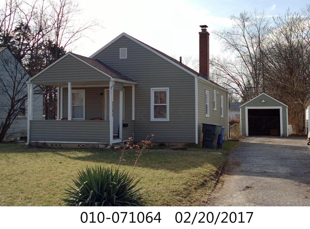 Photo - 2385 Joyce Ave House