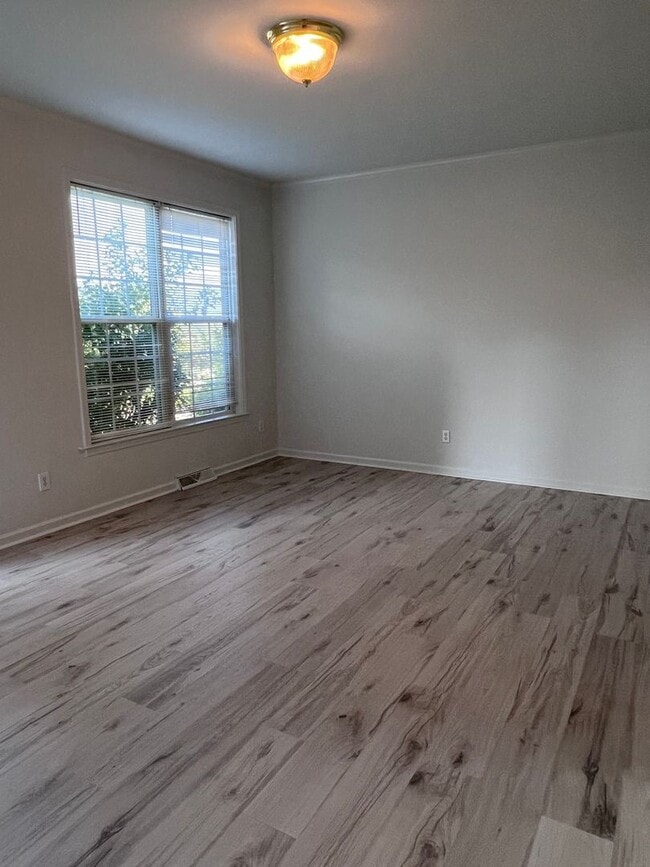 Photo - 35 Spicewood Rd Unit A