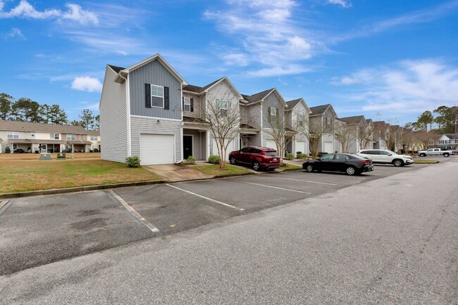 Photo - Lakeview Commons