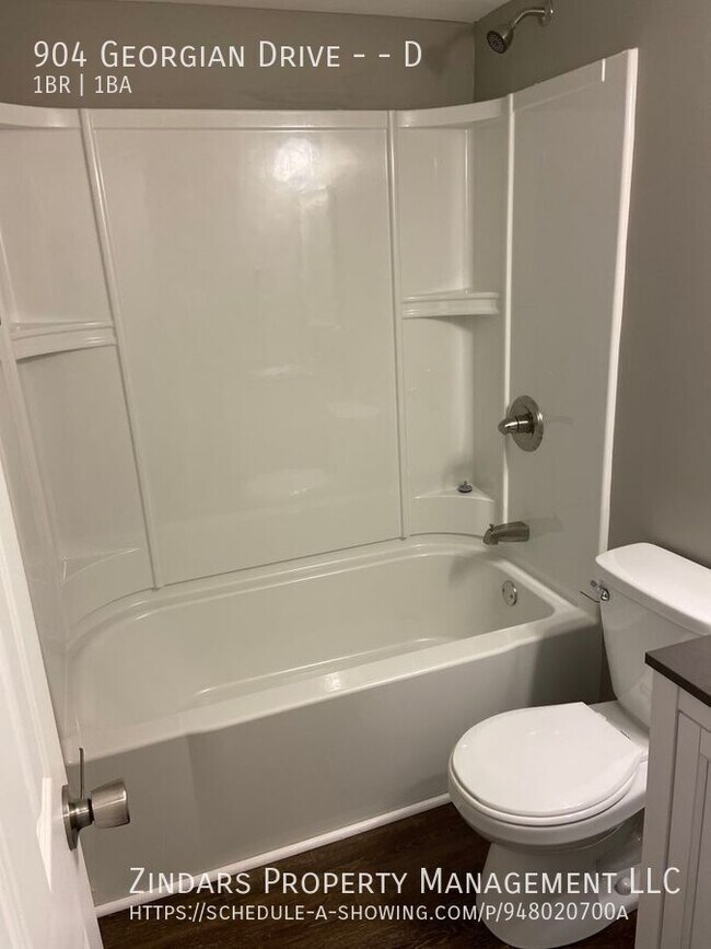 Photo - 904 Georgian Dr Unit D