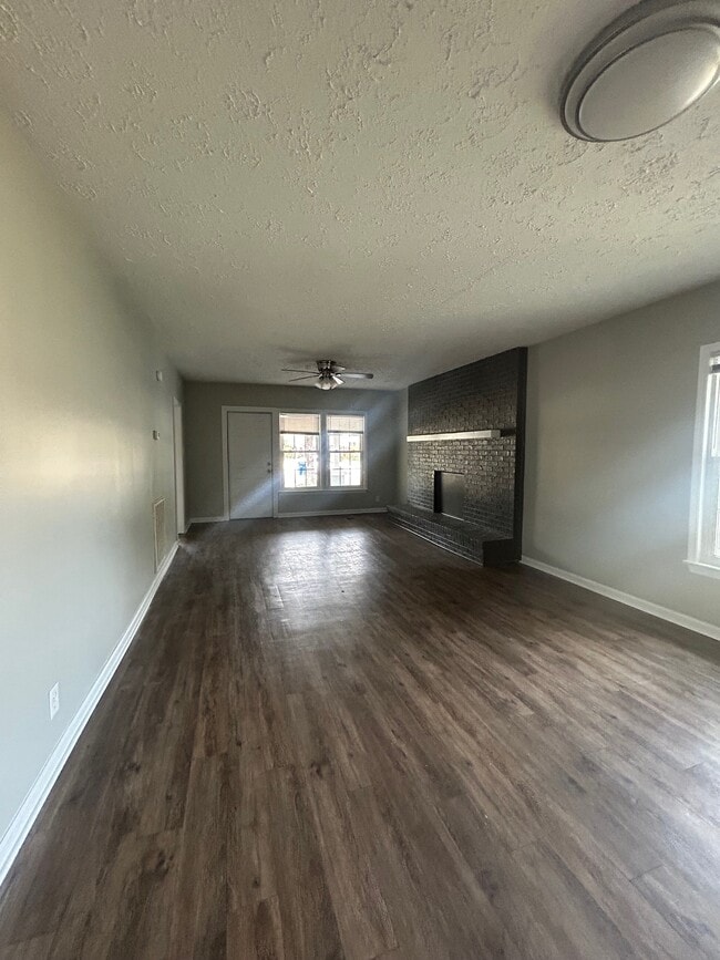 Photo - 2201 4th Ave