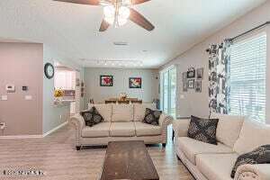 Photo - 404 Hepburn Rd