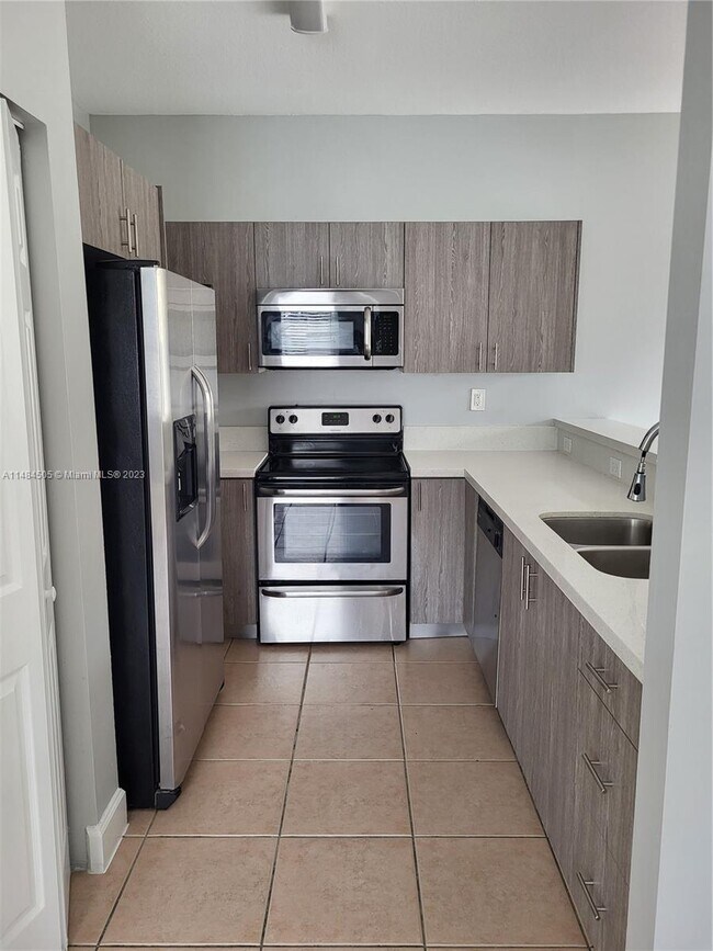 Photo - 11062 SW 246th St