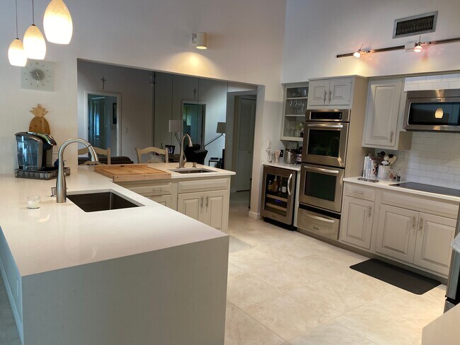 Photo - 2903 Banyan Blvd Cir NW