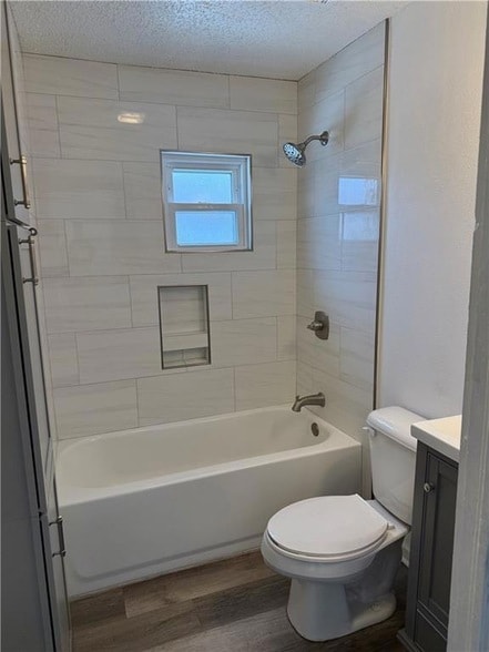 Photo - 8917 Apricot St