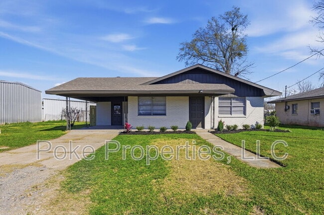 Photo - 628 Urban St