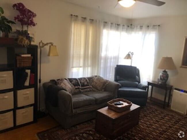 Building Photo - 4436 Unit 4436 Rental