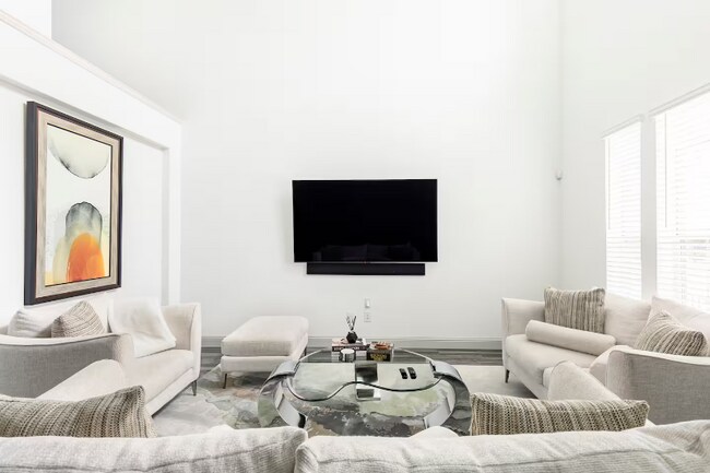 Photo - 6045 Roper Rd