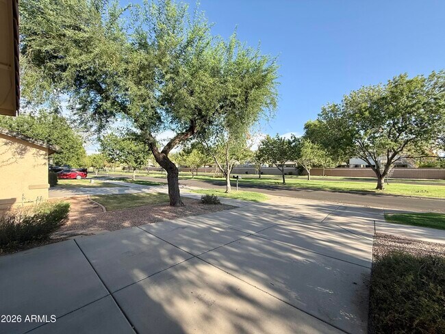 Photo - 3530 E Park Ave