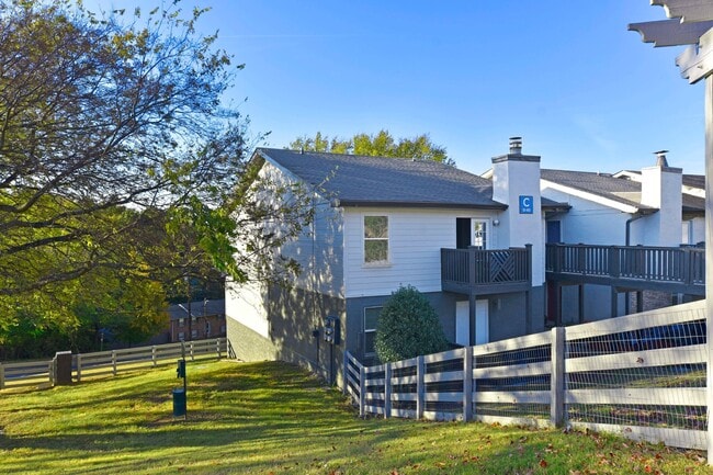 Parque de mascotas libre de correa - Amalie Apartment Homes