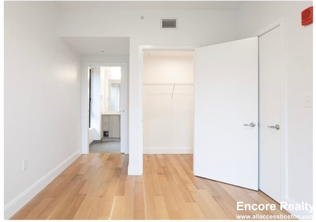 Photo - 801 Tremont St Unidad 101