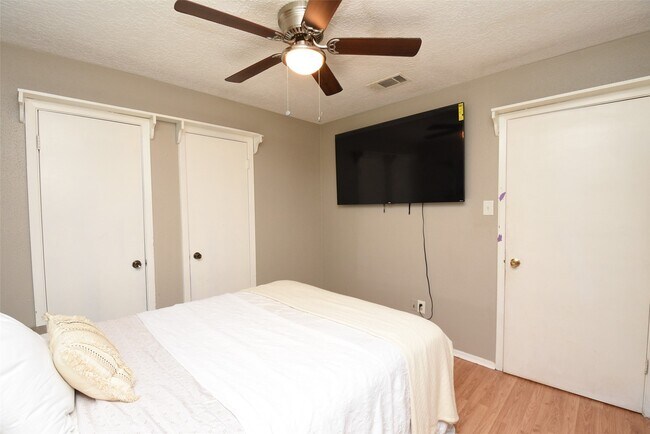 Photo - 20003 Bolton Bridge Ln