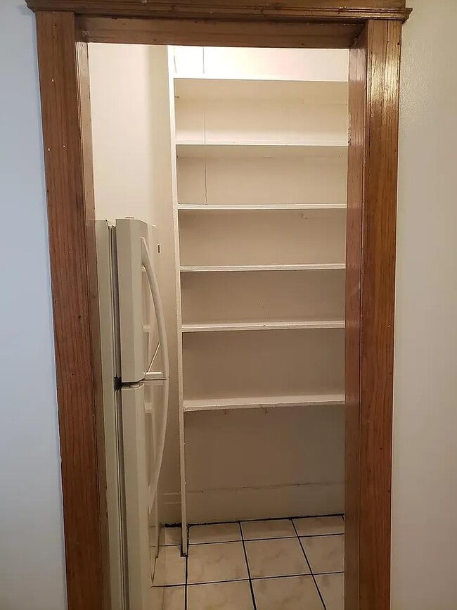 Building Photo - 2 bedroom in Chicago IL 60660 Unit 1