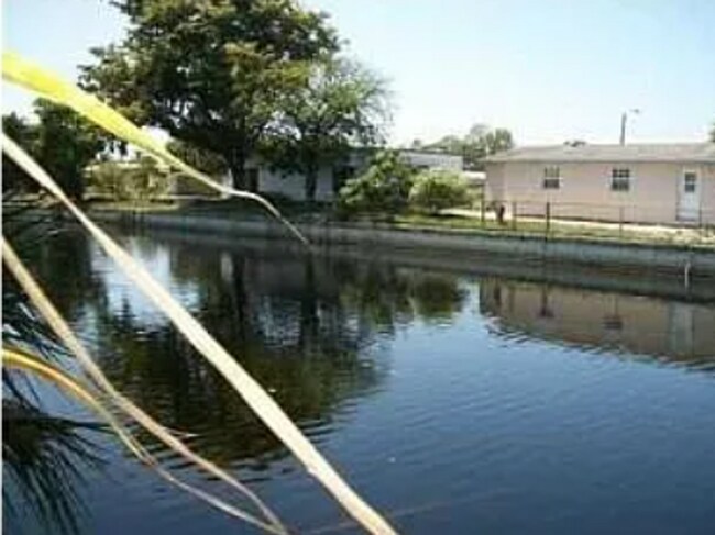 Photo - Charming 3-Bedroom 2 bathroom Home with Spacious Backyard in N. Lauderdale, FL with Special Depos...