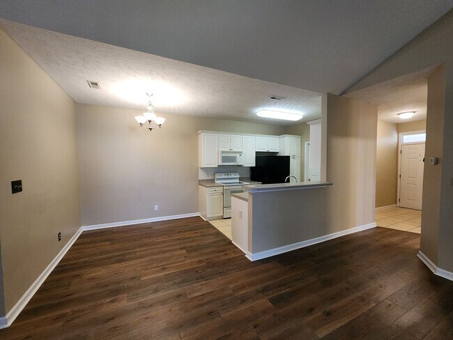 Photo - 3109 Wisteria Ln