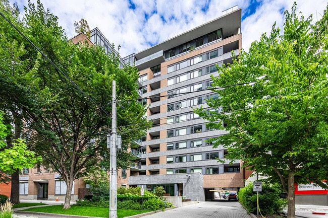 Photo - 400 Wellington St W Unit 1001