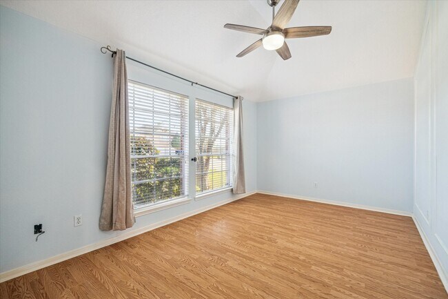 Photo - 3414 Sapling Oak Dr