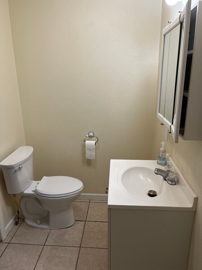 Photo - 305 Faye Ave Unit A