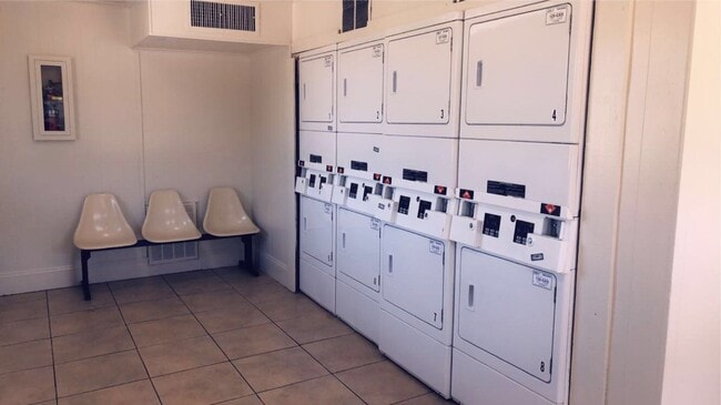 Photo - Willow Park Apartments