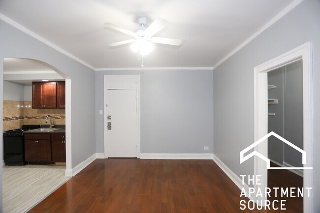 Photo - 6930 N Greenview Ave Unidad 207