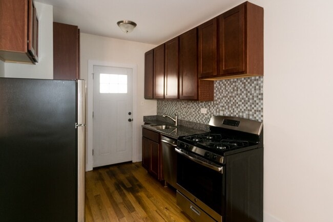 Photo - 3830 N Fremont Unit W3