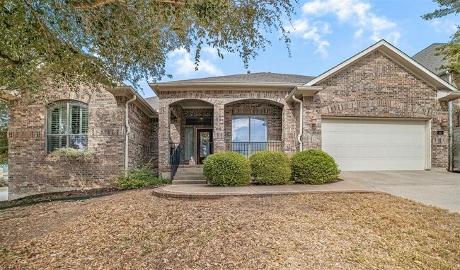 Photo - 340 Grafton Ln