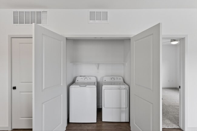Simplifica tu rutina con una lavadora y secadora en tu hogar.