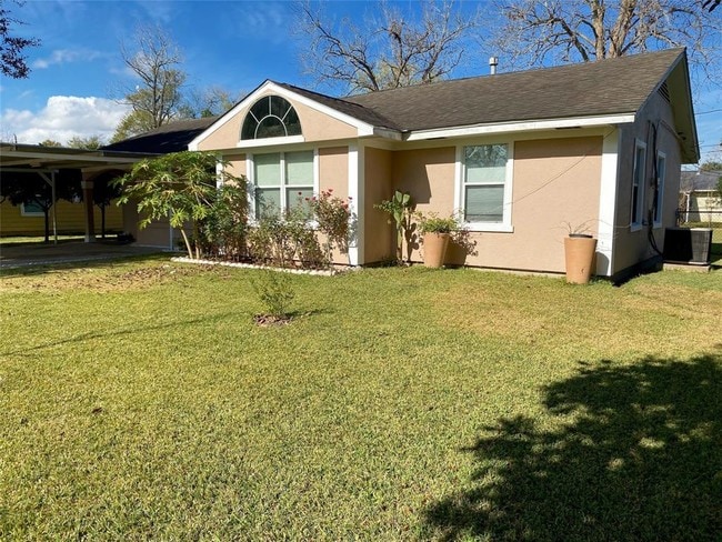 Photo - 1301 Bayswater Dr House