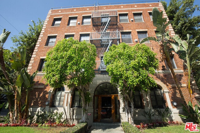 Building Photo - 361 S Detroit St Unit 405 Rental