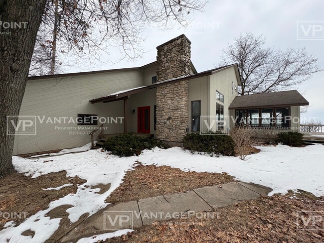 Photo - N1814 Shore Dr