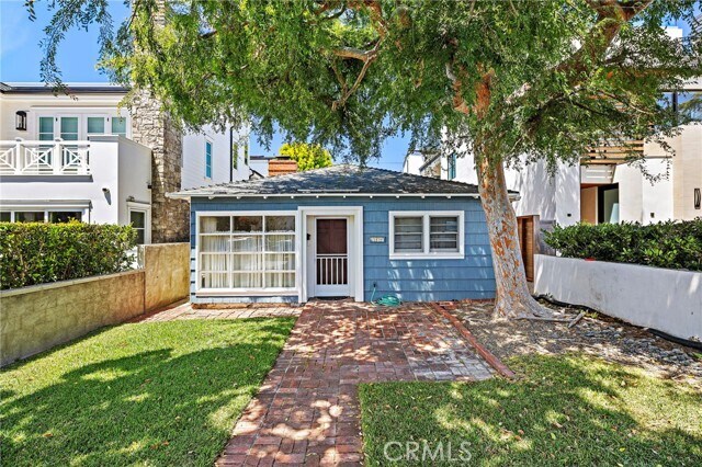 Photo - 619 Narcissus Ave
