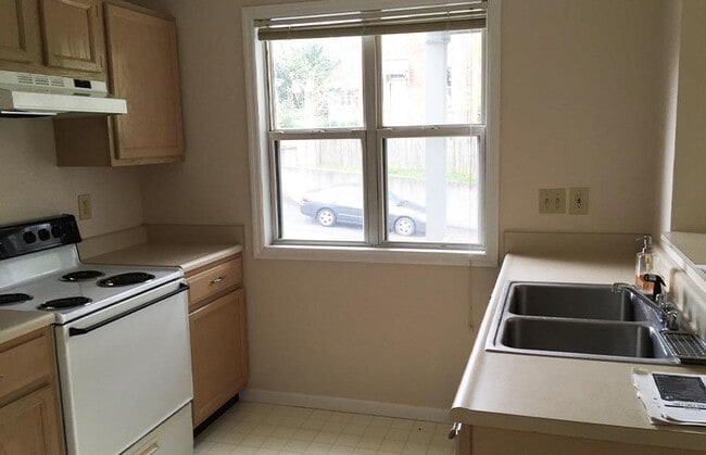Photo - 3227 Bishop St Unit 3227-01