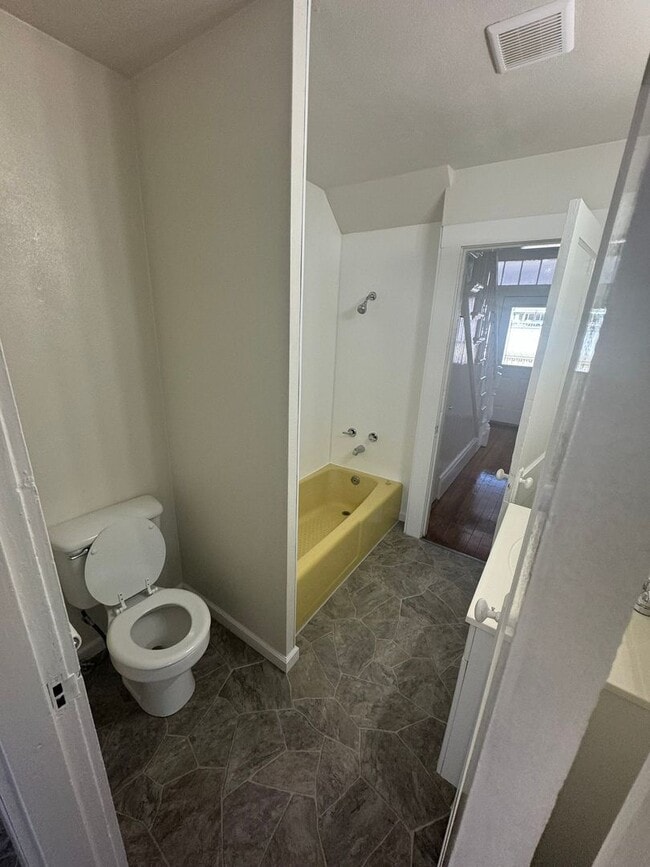 Photo - 3 Bedroom 1 Bath