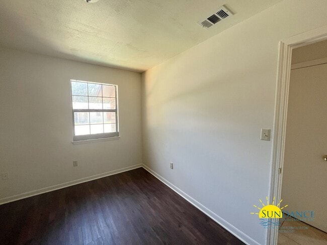 Photo - Great 2 Bedroom Home in Fort Walton Beach!