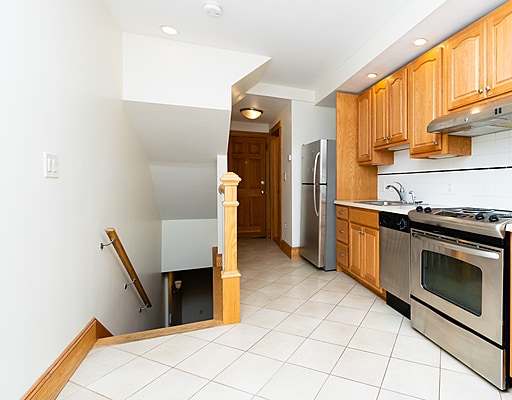 Building Photo - 46 Garden St