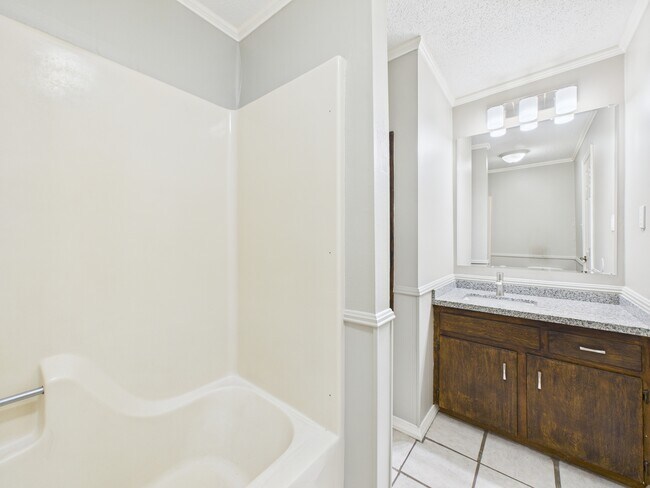 Photo - 107 Guillot Rd