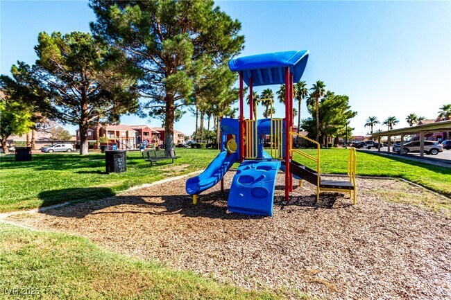 Photo - 4730 E Craig Rd Unidad 2160