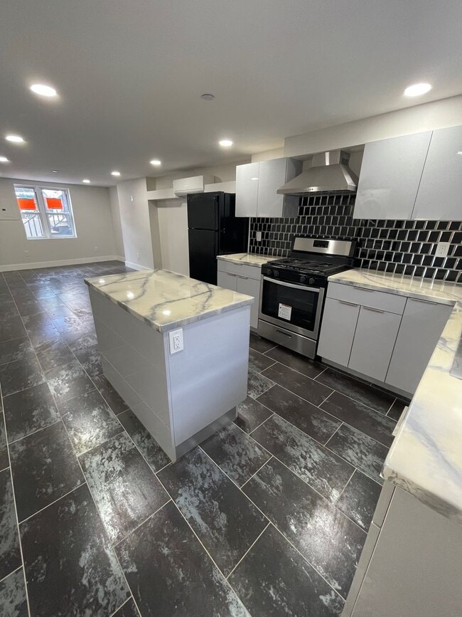 Photo - 57 Lander St Unit A