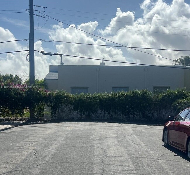 Photo - 3720 Morton Ave Unit 2