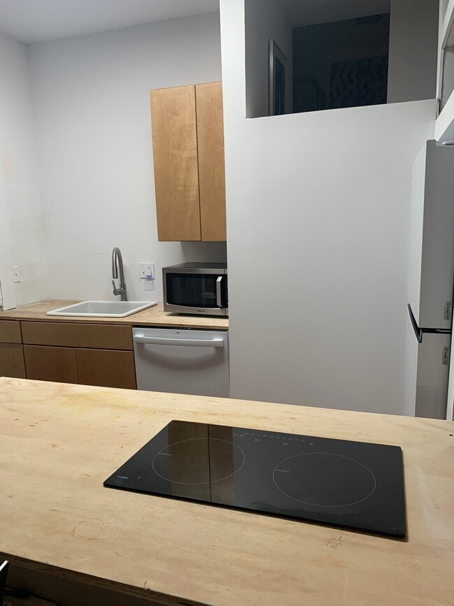 Photo - 2948 Broadway St Unit Studio- 2948 Broadway St