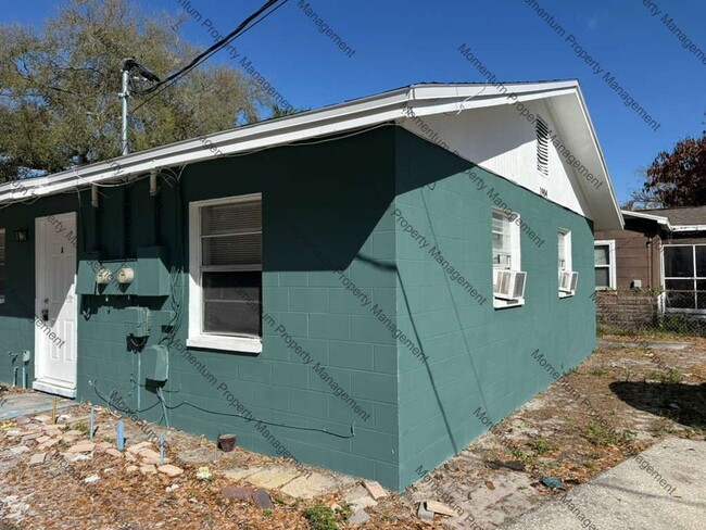 Building Photo - 1904 N 42nd St Unit A