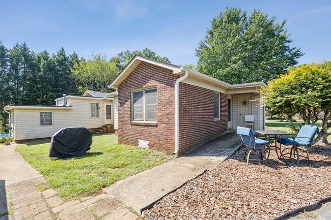 Photo - 5508 Crestland Ave