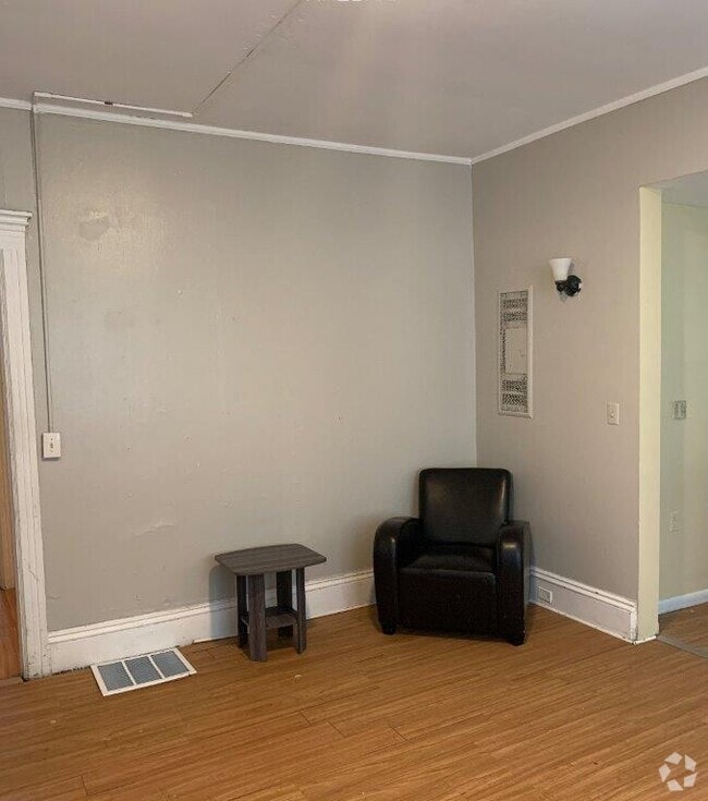 Building Photo - 220 Eddy St Unit 1 Rental