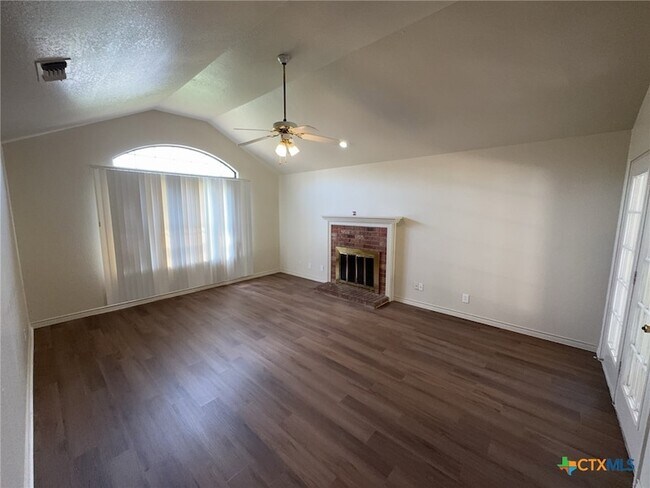 Photo - 1001 Clairidge Ave