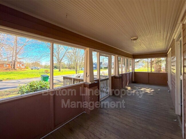 Photo - 307 N Linwood Ave